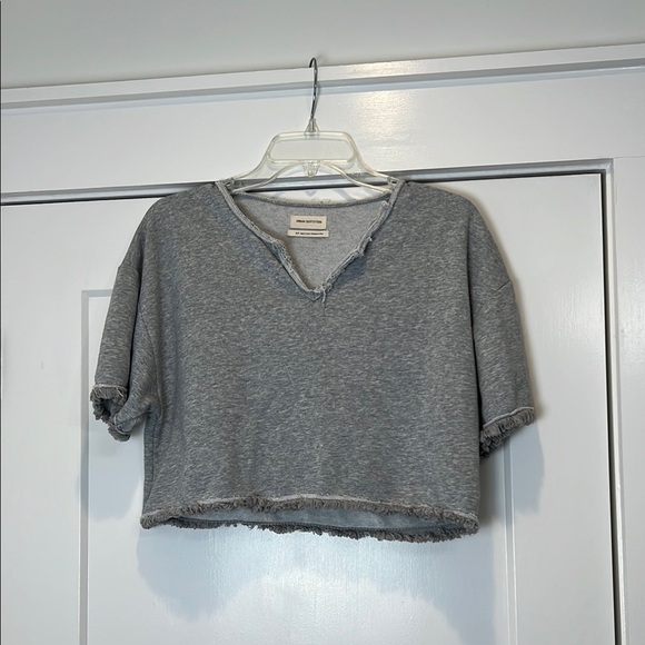 Urban Outfitters Gray Relaxed Crop T-Shirt size small. - Picture 1 of 8